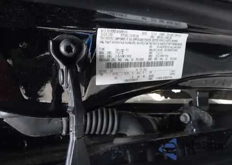 2016 Ford Focus Se z USA, uszkodzony, nr VIN 1FADP3F21GL240308